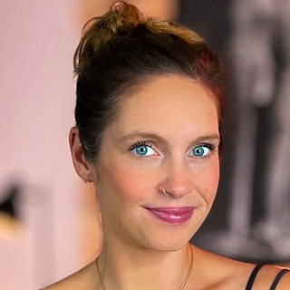 Céline Chevallier - Os Franceses Tomam Banho